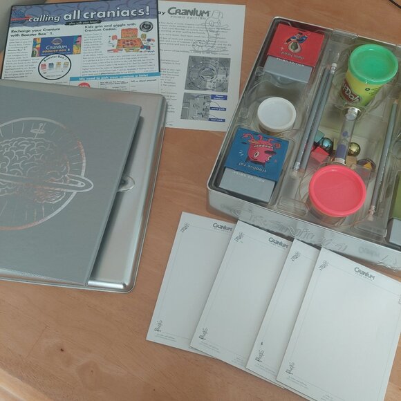 Cranium PRIMO EDITION- Silver Embossed Metal Box Set Board Game - Picture 4 of 10